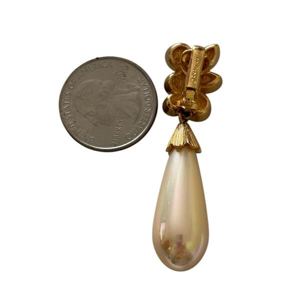 Christian Dior Signed Crystal Pearl Gold Tone Dangle Clip Earrings Crystal Vtg - Picture 6 of 14